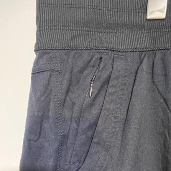 The North Face Women's Black Ruched Cropped Jogger Pants Size XXL/TTG - Picture 4 of 10